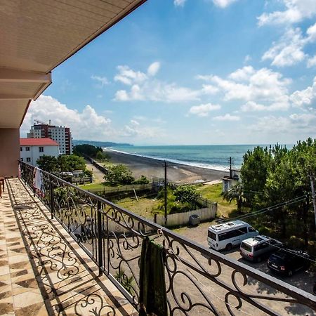 Guesthouse White Swan Kobuleti Dış mekan fotoğraf