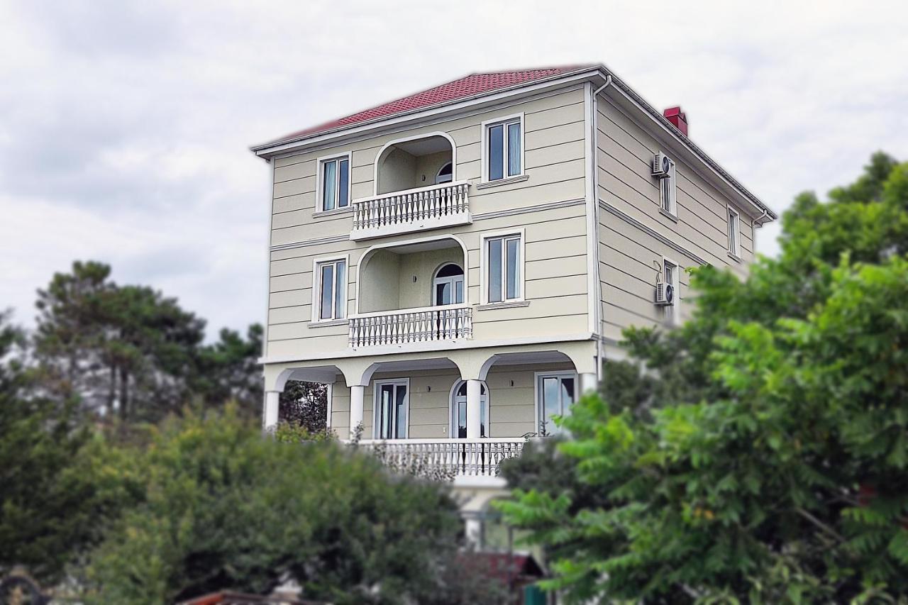 Guesthouse White Swan Kobuleti Dış mekan fotoğraf