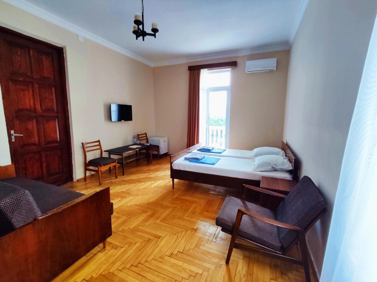 Guesthouse White Swan Kobuleti Dış mekan fotoğraf