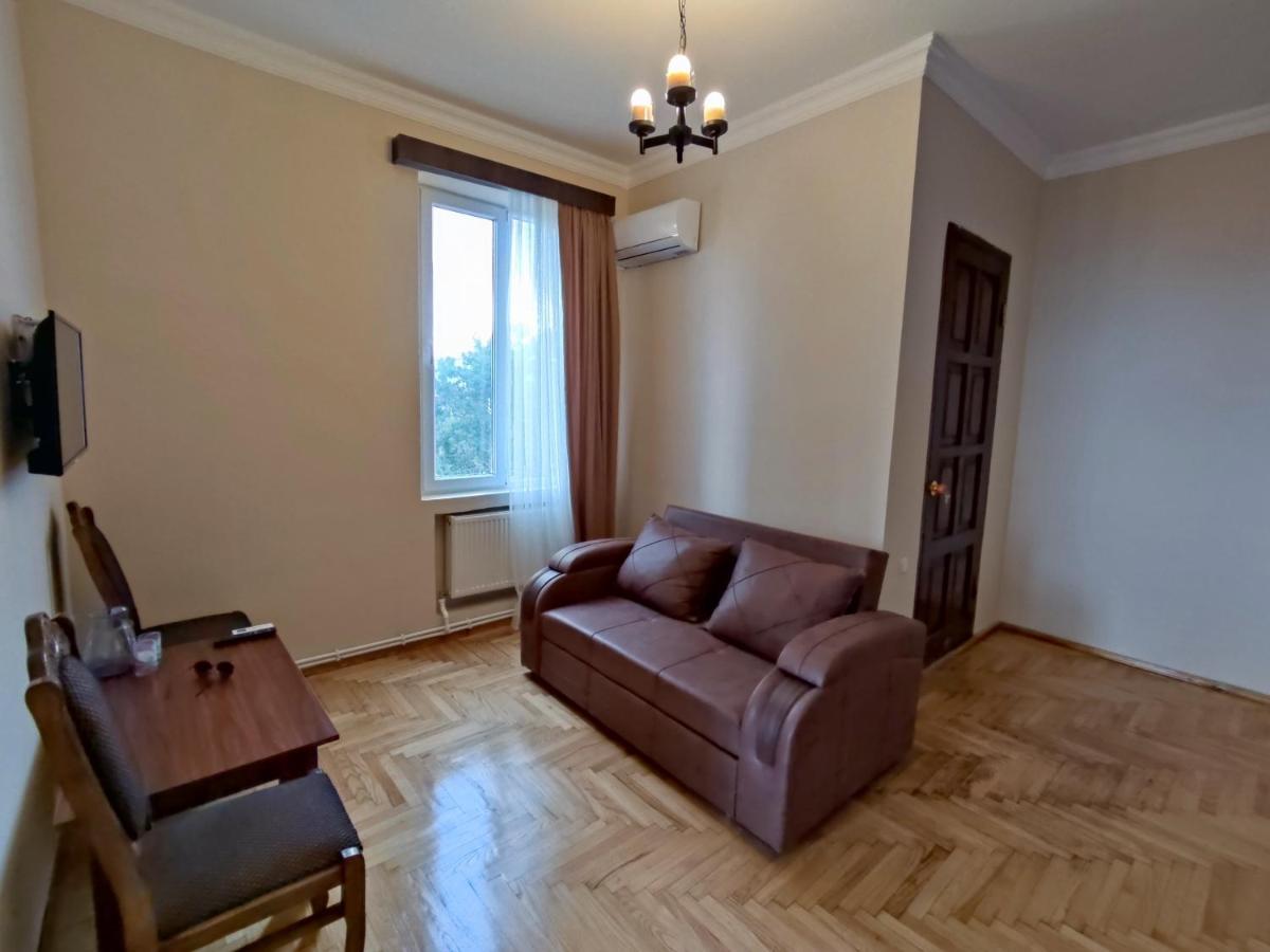 Guesthouse White Swan Kobuleti Dış mekan fotoğraf