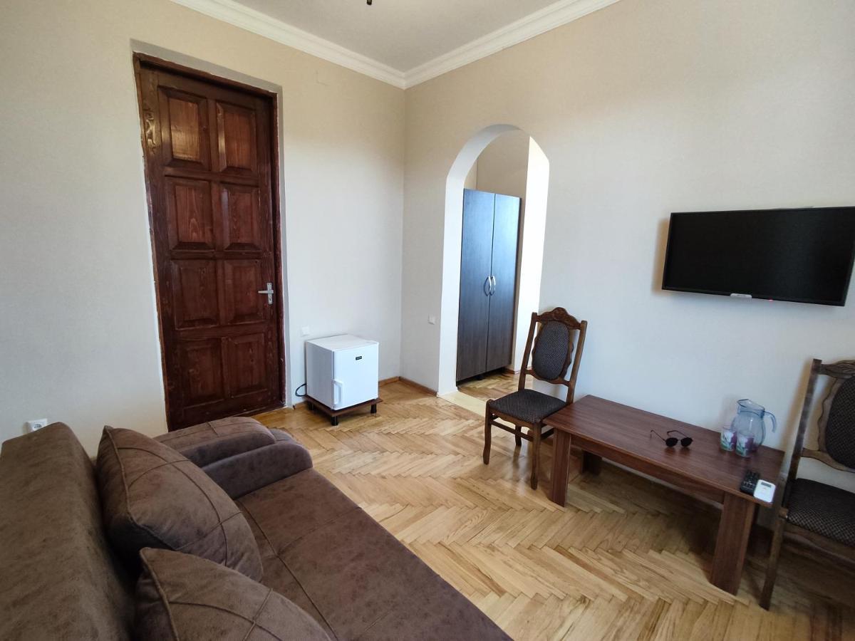 Guesthouse White Swan Kobuleti Dış mekan fotoğraf