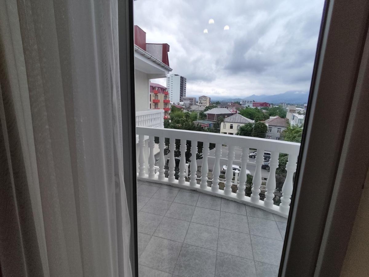 Guesthouse White Swan Kobuleti Dış mekan fotoğraf