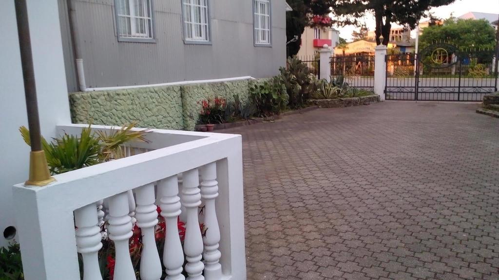 Guesthouse White Swan Kobuleti Dış mekan fotoğraf