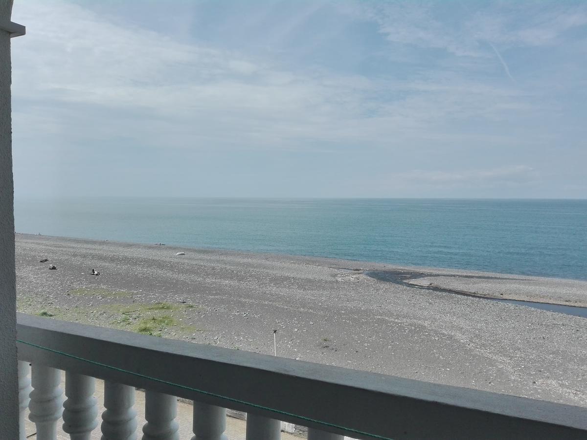 Guesthouse White Swan Kobuleti Dış mekan fotoğraf